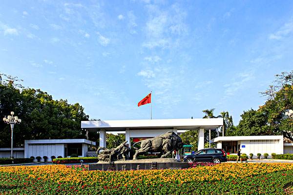 歐陸美居抗菌吊頂成功應(yīng)用多地政府辦公大樓，彰顯品牌實力！